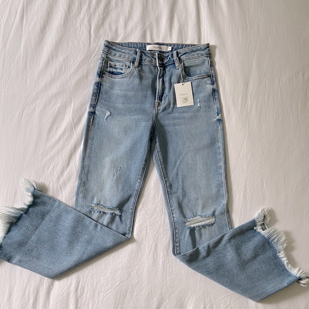 NWT Happi Crop Flare Jeans